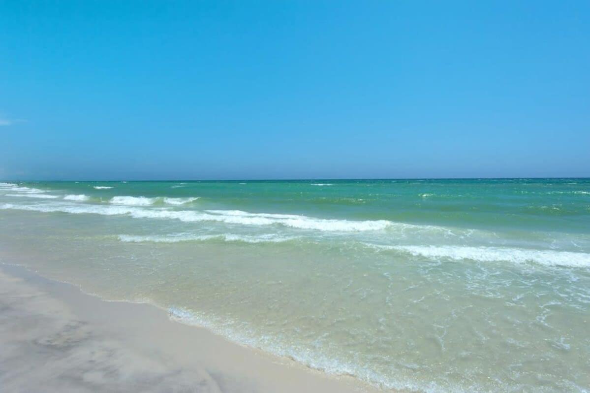 Brightly Furnished Beachfront Condominium By Brightwild Panama City Beach Buitenkant foto
